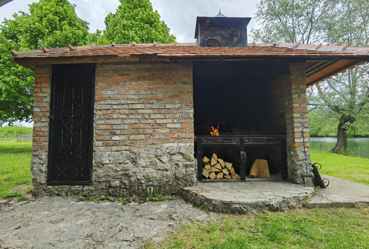 Holiday Home Iman Ripac Kültér fotó